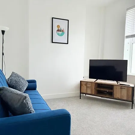 - Working - Visiting The Lakes Apartment